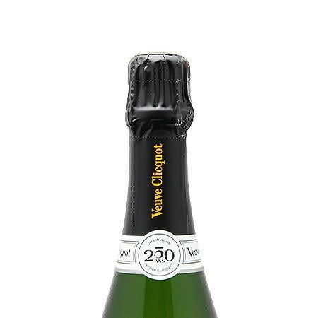 たまに飲むとほっとする甘口シャンパン ヴーヴ クリコ ホワイト ラベル